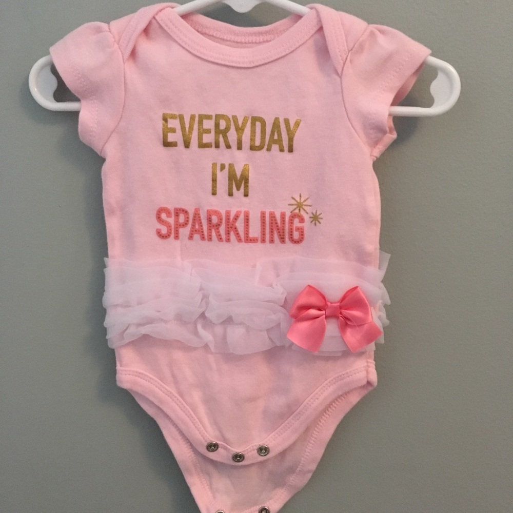 NWOT “everyday I’m sparkling” onesie